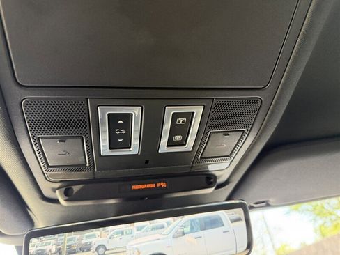 Used 2021 Land Rover Defender 110 X-Dynamic HSE image 46