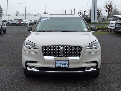 Used 2023 Lincoln Aviator Reserve w/ Equipment Group 201A image 8