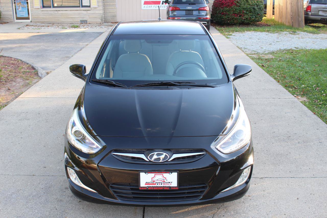 Used 2014 Hyundai Accent SE FWD image 4