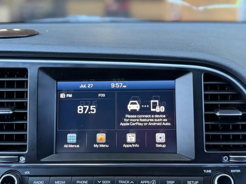 Used 2017 Hyundai Elantra Sport FWD image 28