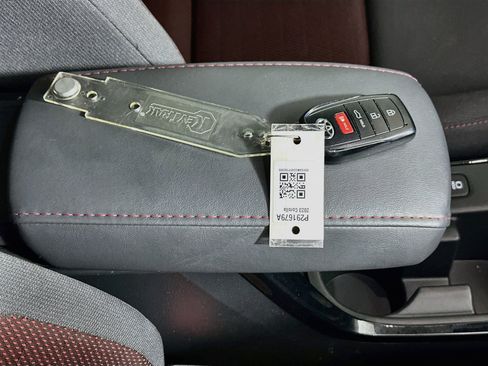 Used 2023 Toyota Corolla SE FWD image 33