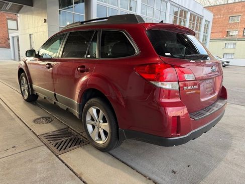 Used 2014 Subaru Outback 2.5i Premium image 5
