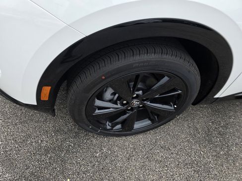 New 2024 Buick Envision Sport Touring image 9