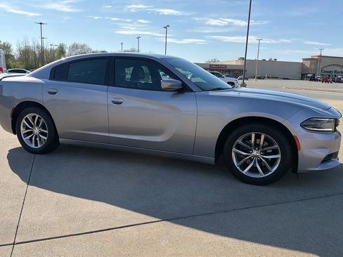 Used 2015 Dodge Charger SXT w/ Plus Group image 23