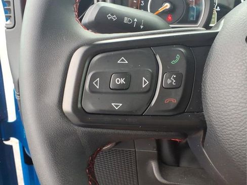 Used 2025 Jeep Wrangler Unlimited Rubicon AWD/4WD image 13