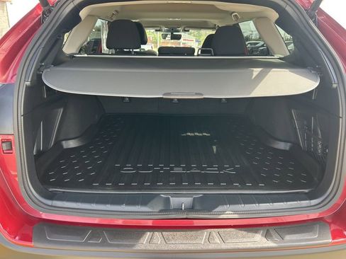 Used 2024 Subaru Outback Premium image 9