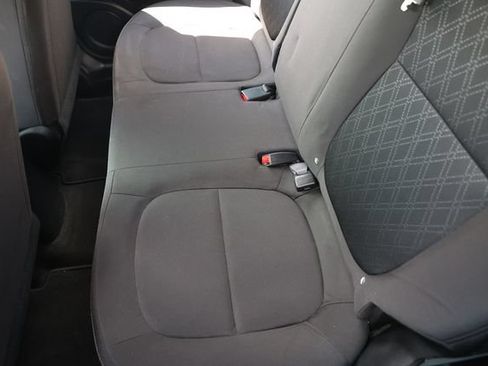 Used 2016 Kia Soul FWD image 13