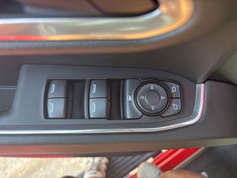 Used 2025 Chevrolet Silverado 1500 LT image 16