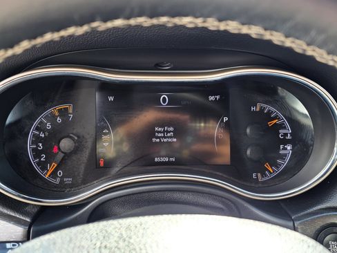 Used 2017 Jeep Grand Cherokee Limited w/ Trailer Tow Group IV AWD/4WD image 16