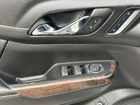 Certified 2023 GMC Acadia Denali image 11