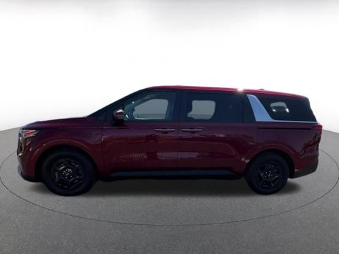 Used 2026 Kia Carnival FWD image 9