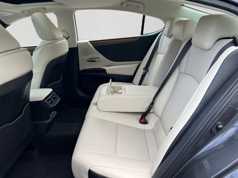 Certified 2025 Lexus ES 350 w/ Premium Package image 8