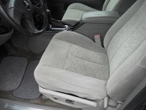Used 2005 GMC Envoy SLE AWD/4WD image 10