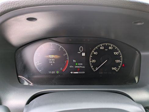 Used 2025 Honda HR-V Sport image 26