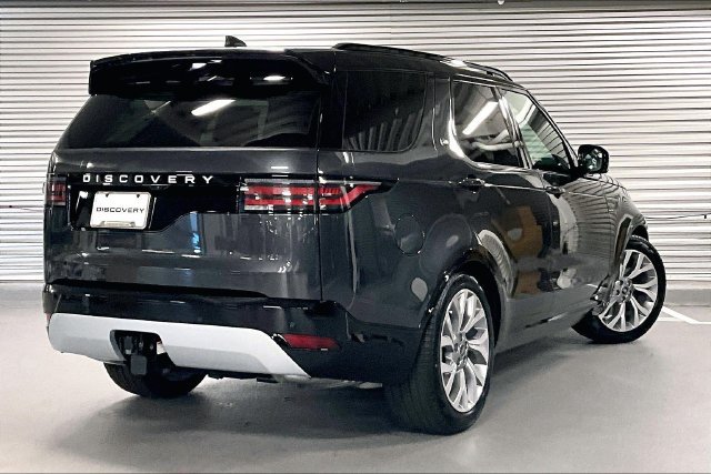 New 2026 Land Rover Discovery Limited Edition AWD/4WD image 4