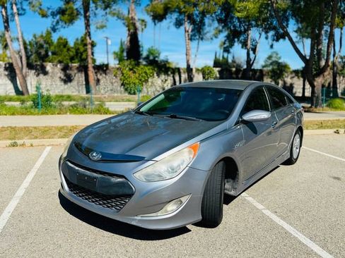 Used 2015 Hyundai Sonata Hybrid image 14