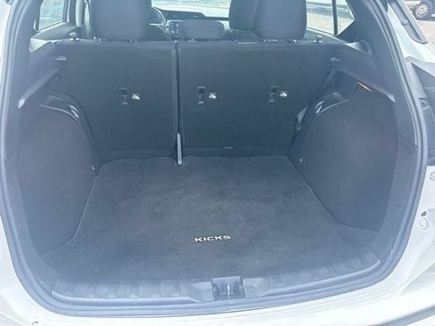 Used 2023 Nissan Kicks SV w/ Interior Electronics Package FWD image 11