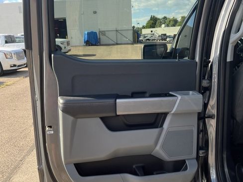 Used 2022 Ford F150 XLT w/ Trailer Tow Package image 16