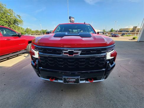 Used 2026 Chevrolet Silverado 1500 ZR2 AWD/4WD image 2