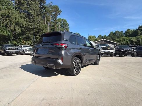 Used 2025 Subaru Forester Limited w/ Popular Package #2 AWD/4WD image 8