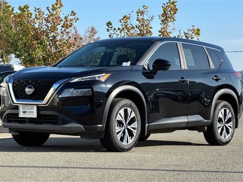 Used 2023 Nissan Rogue SV image 8