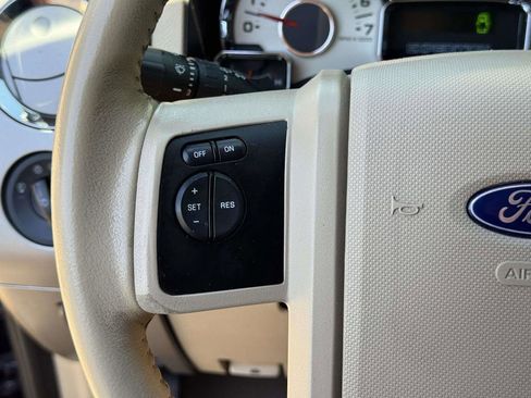 Used 2013 Ford Expedition XLT AWD/4WD image 12