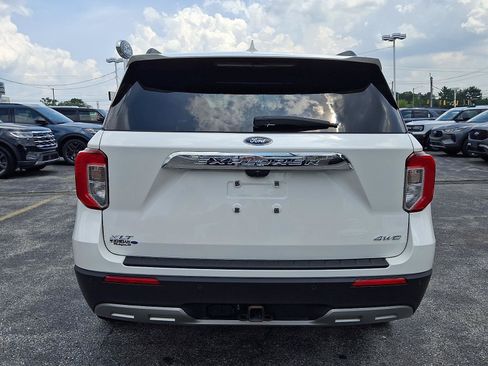 Used 2023 Ford Explorer XLT w/ Equipment Group 202A AWD/4WD image 5