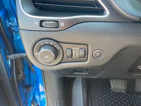 Used 2020 Jeep Cherokee Trailhawk w/ Comfort/Convenience Group AWD/4WD image 18