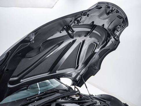 Used 2023 Aston Martin V12 Vantage Roadster image 40