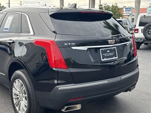 Used 2018 Cadillac XT5 Luxury w/ Driver Awareness Package FWD image 9