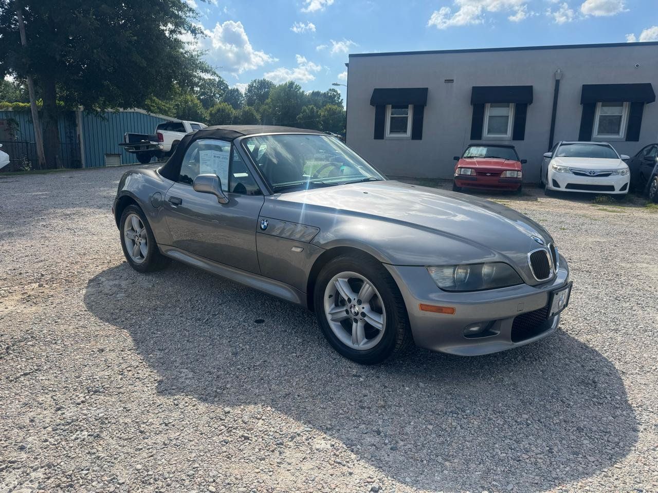 Used 2002 BMW Z3 2.5i RWD image 3