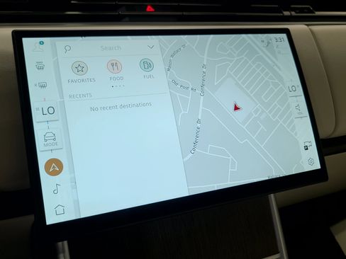 New 2026 Land Rover Range Rover Long Wheelbase SE image 19