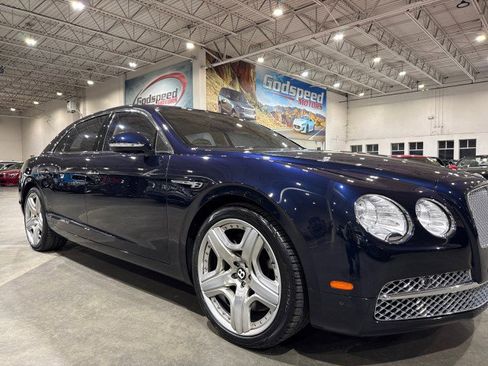 Used 2015 Bentley Flying Spur W12 image 24