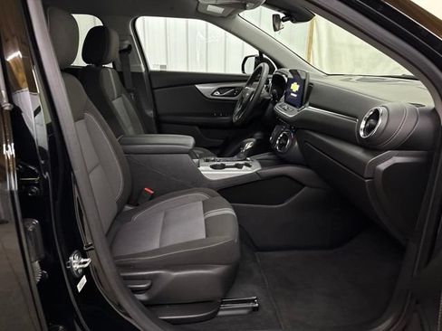 Used 2025 Chevrolet Blazer LT FWD image 24