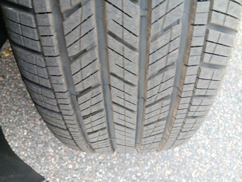 Used 2025 Volkswagen Taos SE image 25