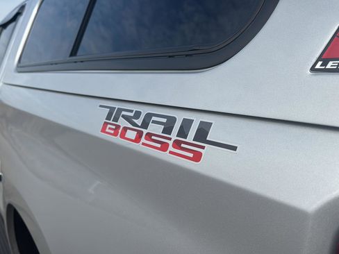 Used 2021 Chevrolet Silverado 1500 LT Trail Boss image 4
