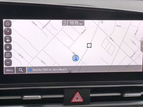 Used 2023 Hyundai Elantra Limited image 25