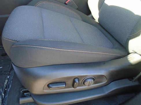 Used 2020 Chevrolet Traverse LT AWD/4WD image 14