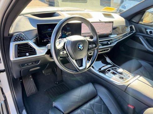 Used 2024 BMW X5 xDrive50e image 14