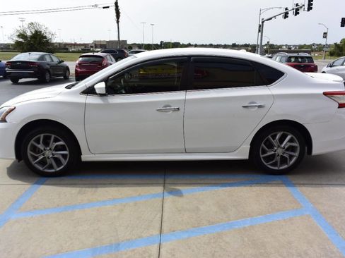 Used 2014 Nissan Sentra SR w/ SR Driver Package image 2
