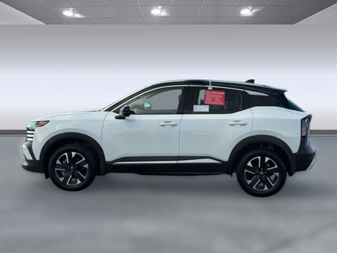Certified 2025 Nissan Kicks SR FWD image 3