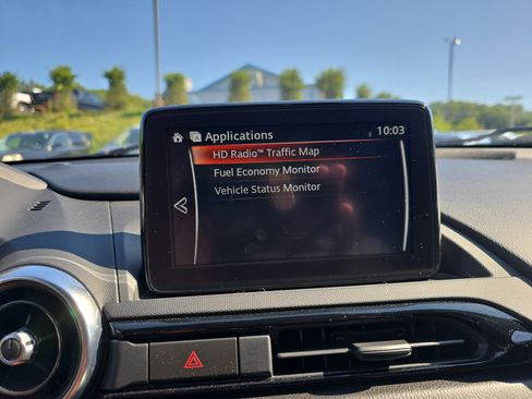 Used 2019 MAZDA MX-5 Miata RF Grand Touring RWD image 31