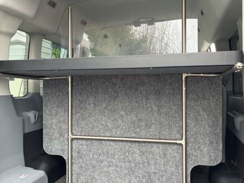 Used 2019 Ford Transit 350 XLT image 17