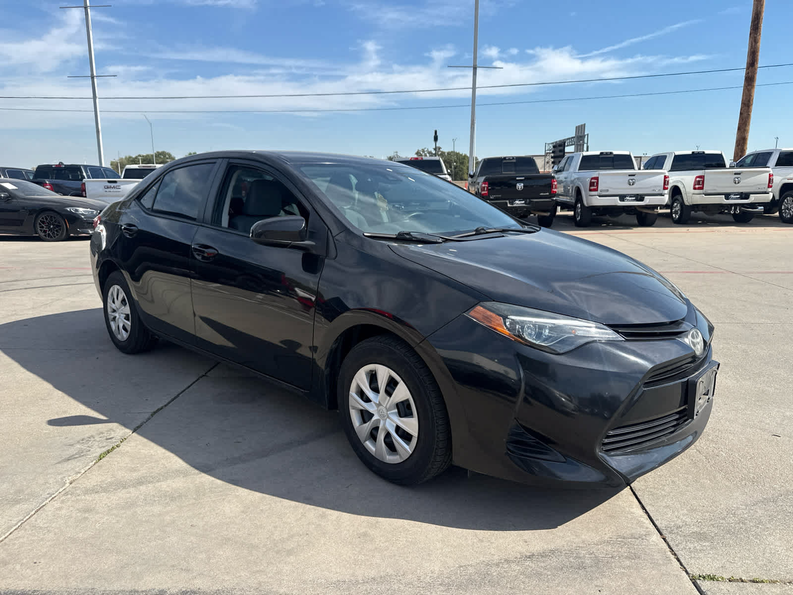 Used 2019 Toyota Corolla L FWD image 2