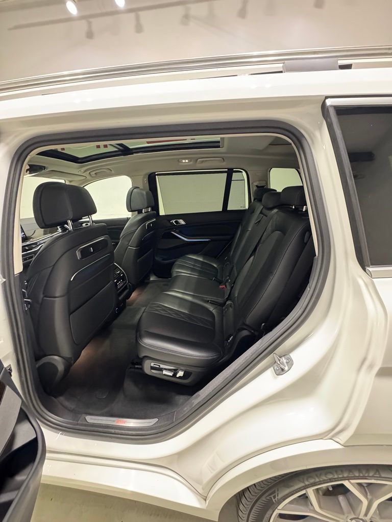 Used 2023 BMW X7 xDrive40i AWD/4WD image 24