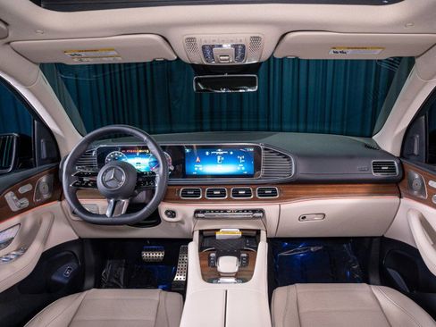 New 2026 Mercedes-Benz GLS 450 4MATIC image 14