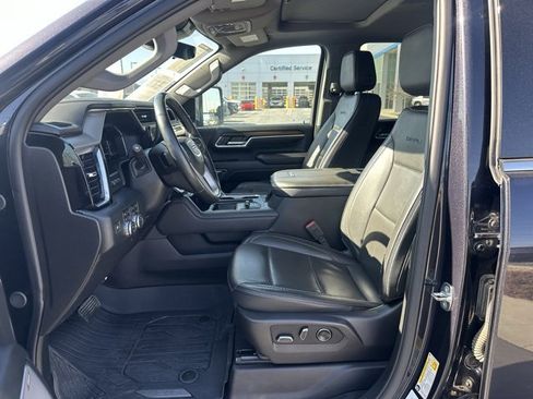 Certified 2024 GMC Sierra 3500 Denali w/ Denali Reserve Package image 2