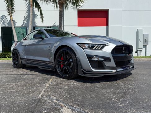 Used 2022 Ford Mustang Shelby GT500 w/ Handling Package RWD image 11