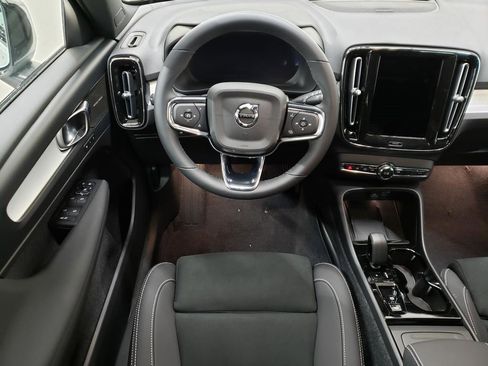 New 2026 Volvo XC40 B5 Ultra w/ Protection Package Premier image 10