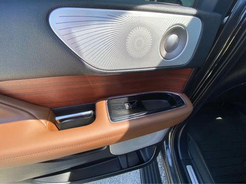 Used 2024 Lincoln Navigator Reserve AWD/4WD image 27